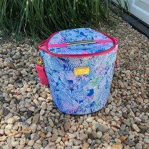 LILLY PULLITZER Lion Around Beach Cooler Thermal Bag with strap